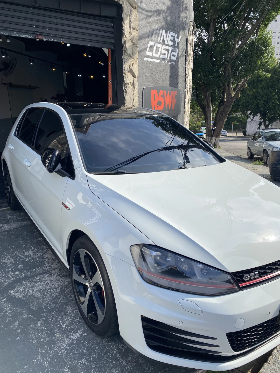 Película R5WF aplicada em veículo — Ney Costa Auto Center Jundiaí